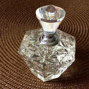 🖤1970s Oleg Cassini Crystal perfume bottle